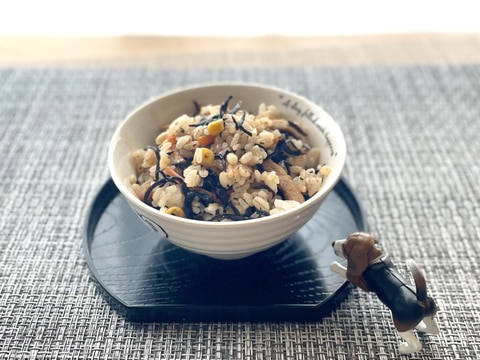 余ったひじきの煮物で…ピリ辛ひじき混ぜご飯♡